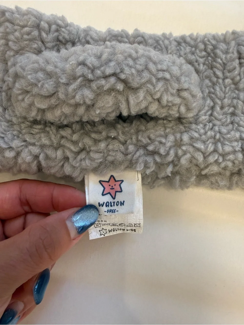 Kids Cozy Sherpa Scarf with Pom-Pom - Light Gray